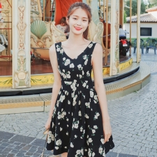 韓系小清新雪紡碎花甜美性感澎澎洋裝